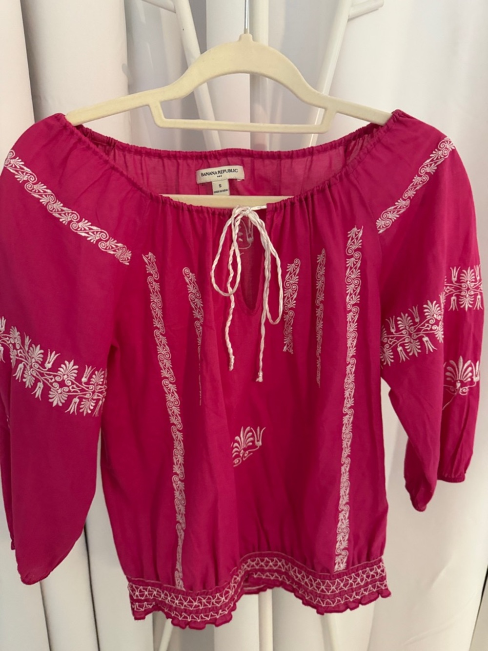 Banana Republic Fuchsia Embroidered Peasant Blouse
